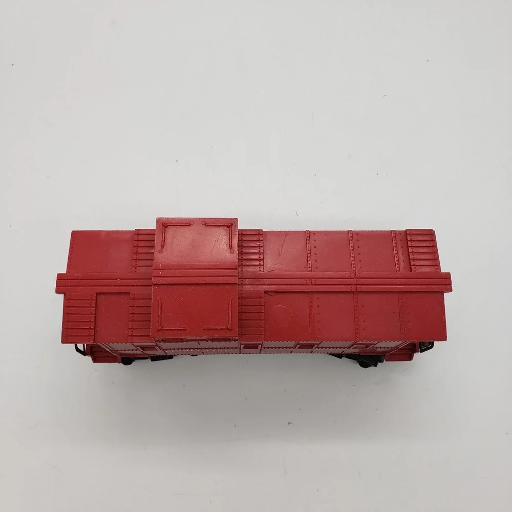 Vintage Lionel Lines #6017 Caboose Postwar Railroad Model Trains Great Condition